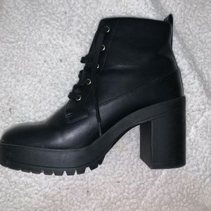 BLACK PLEATHER BOOTIES WORN ONCE